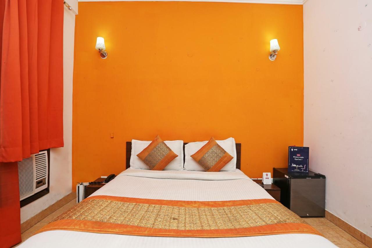 Oyo 8822 Sector 31 Hotel Gurgaon Exterior photo